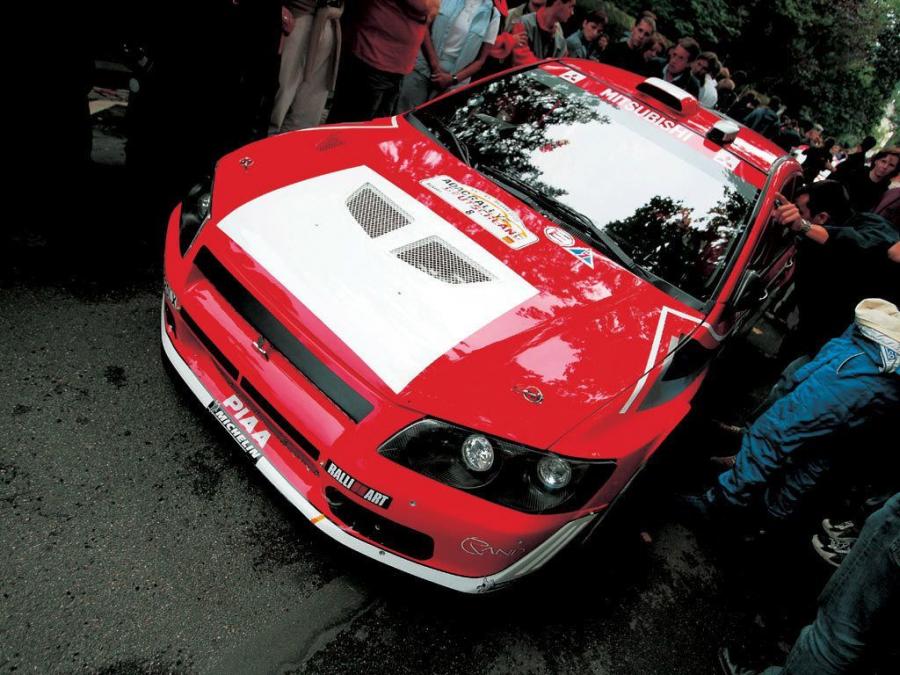  Mitsubishi Lancer Evolution VII WRC 2001 года  (фото 20 из 38)